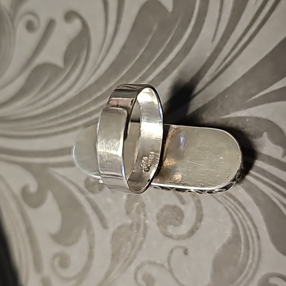 Silver ring - Picture 4 of 6